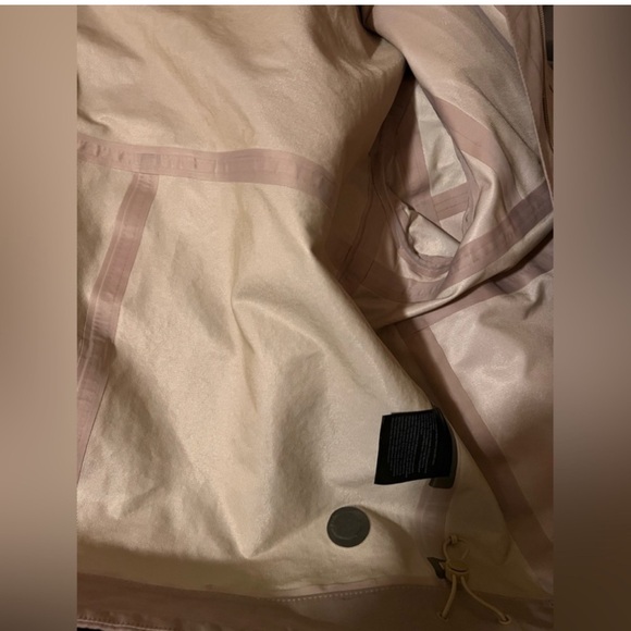 Lululemon gathering storm Jacket Size 4 - Picture 10 of 10